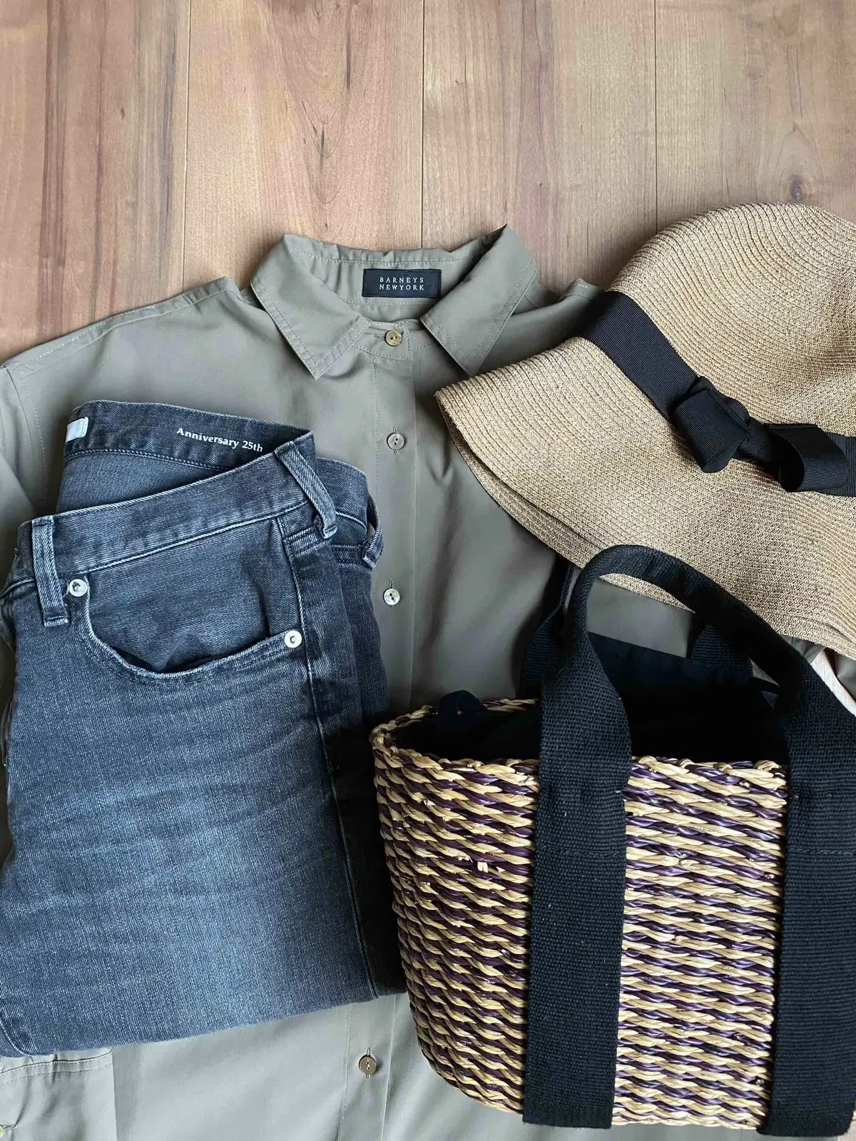 シャツワンピでご近所コーデの画像_4