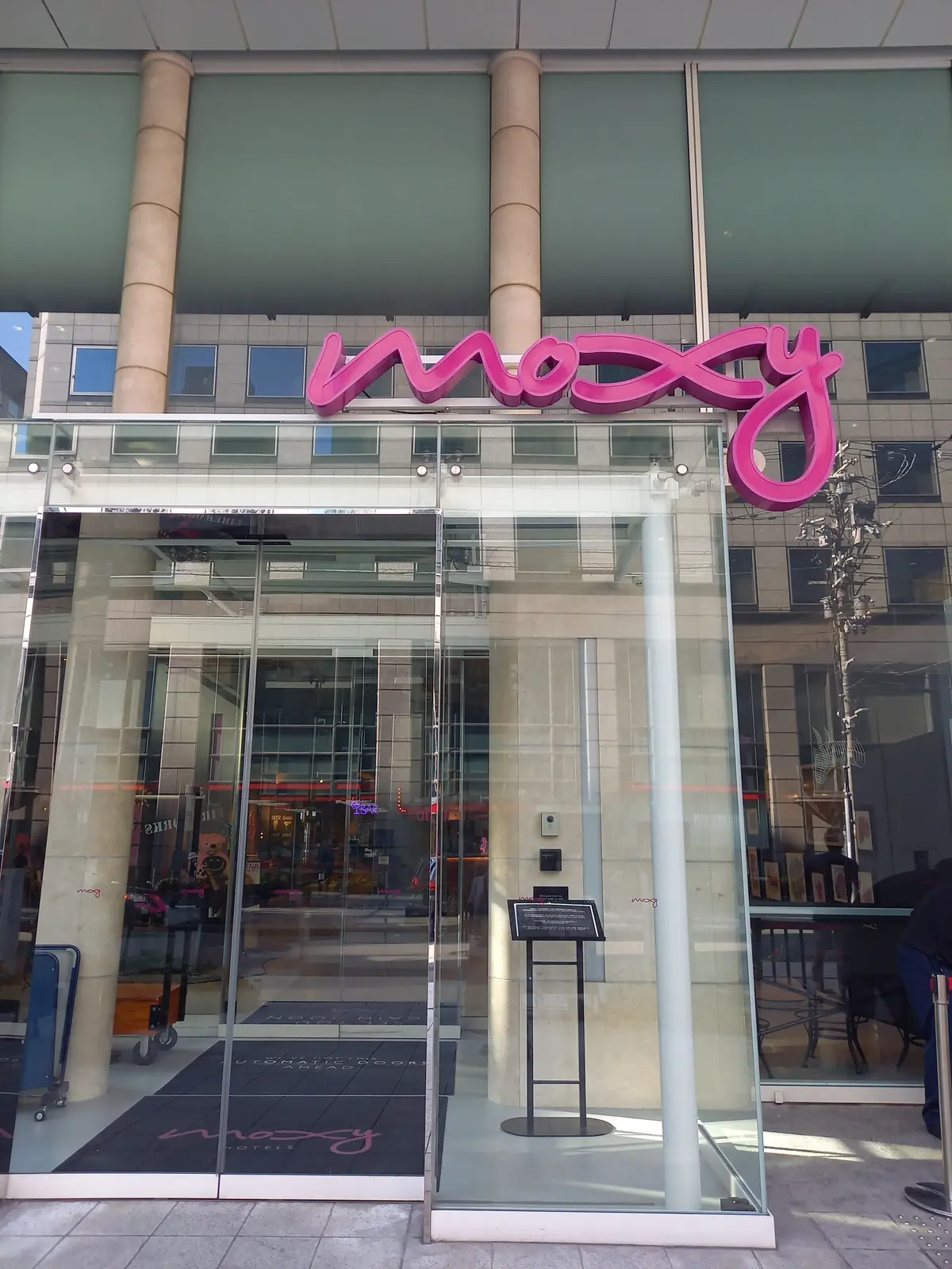 モクシー大阪本町