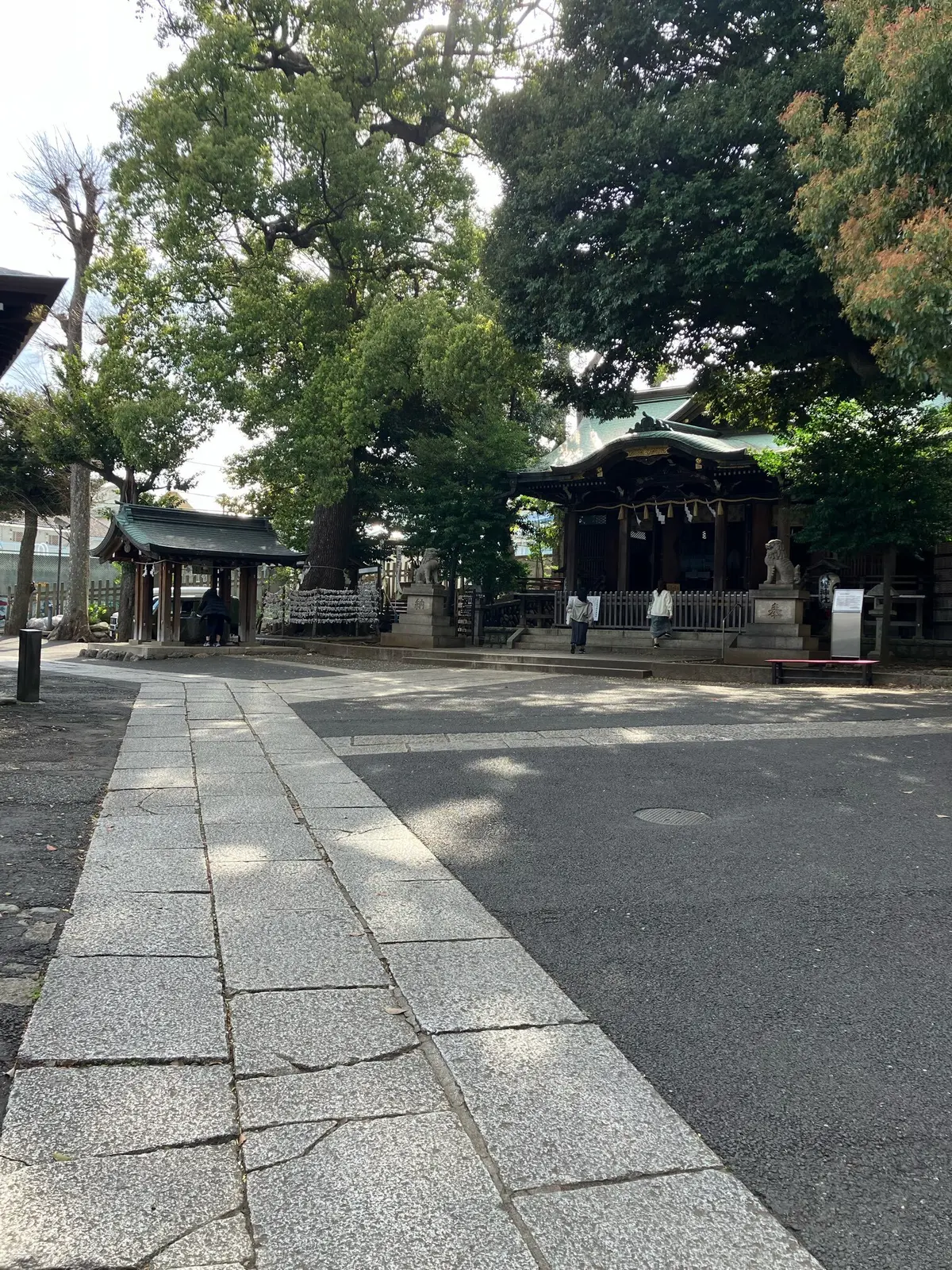 中目黒　三峯神社　中目黒八幡神社 三峯神社分社　jマダムのブログ　御朱印　パワースポット　さざれ石　かわいい御朱印　東京三峯神社