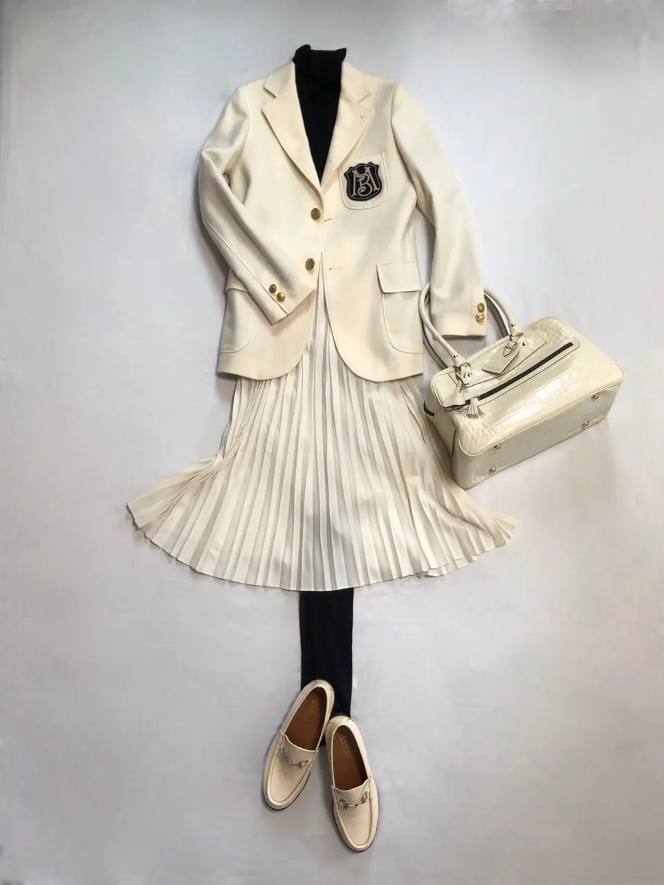 カシミヤ・ネイビーストールをプラスして。の画像_2