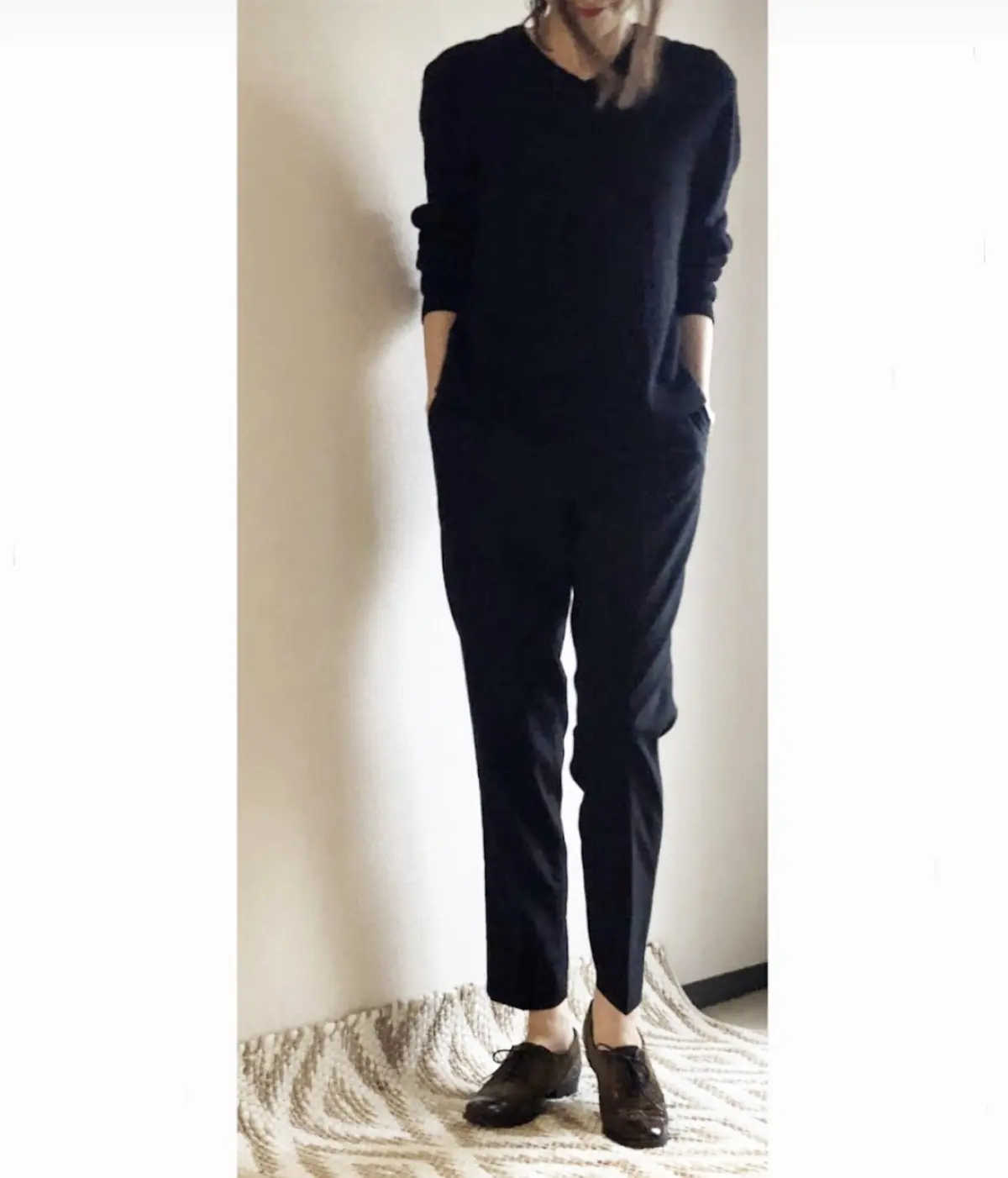 ぐっとくる靴。Ferragamoカーキのの画像_4