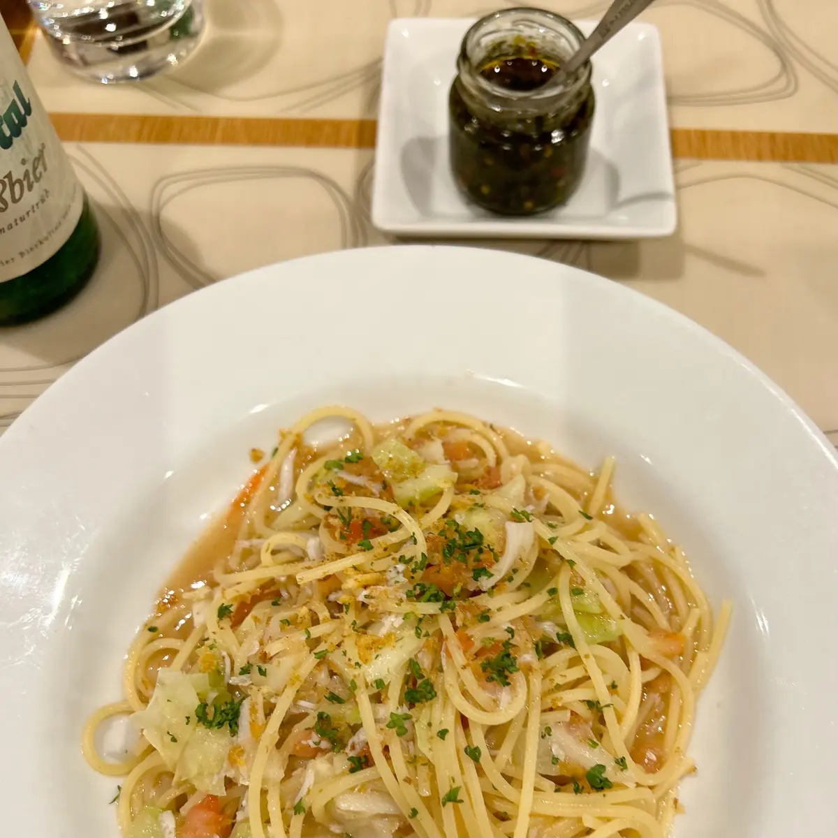 シラスのパスタと自家製の辛いオイル