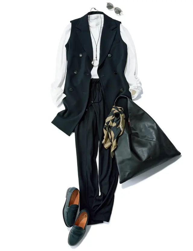 Q.ネイビーパンツだと、どうしても運動スタイルっぽくなってしまう。洗練させるには？