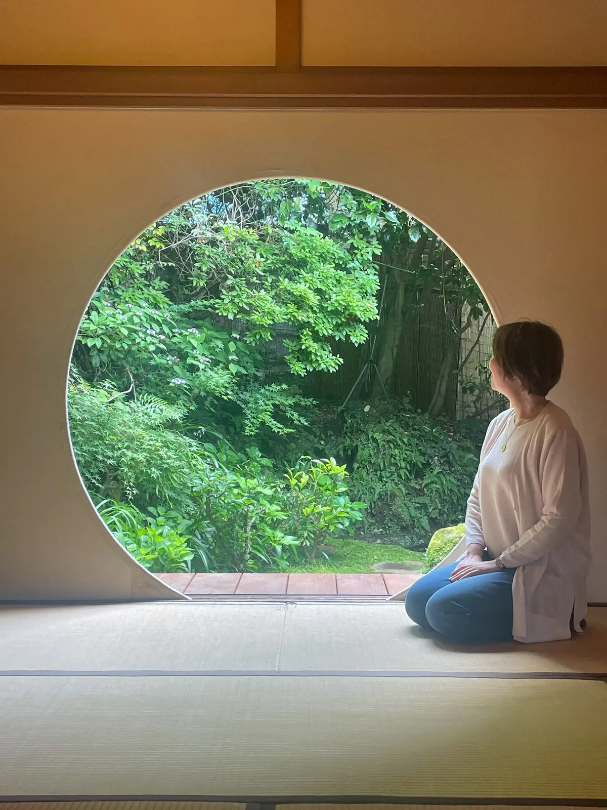 坐禅堂から中庭を見る