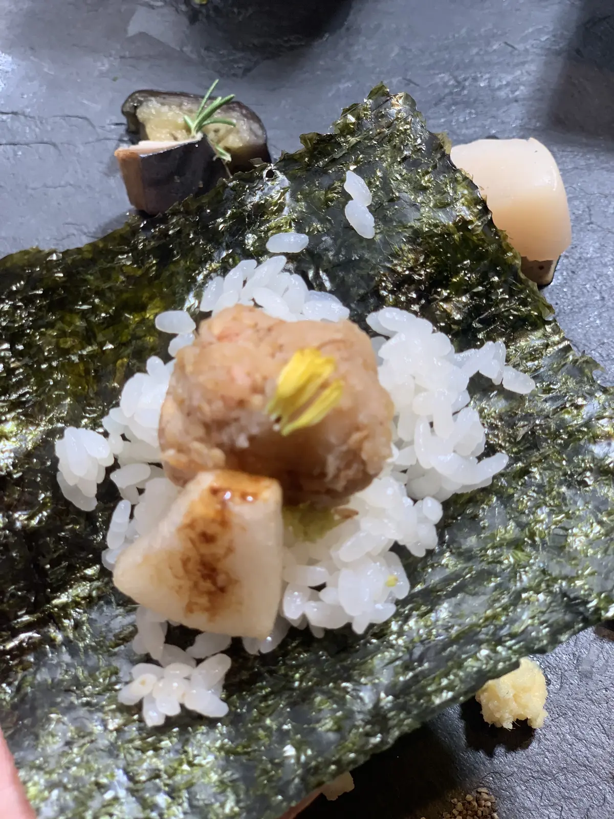 京都　ランチ　手織り寿司　AWOMB本店