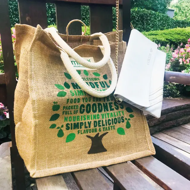 エディター・宮崎桃代さんのエコバッグ