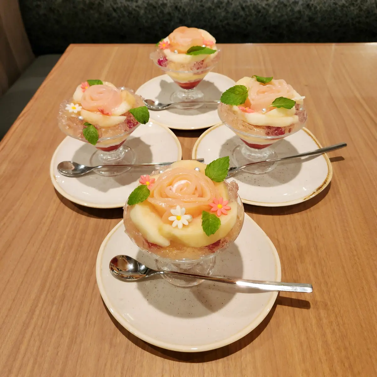 ローズパフェ｢桃｣