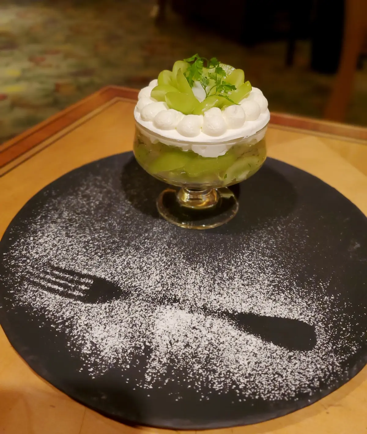 甘いマスカットとさわやかなオリジナルサワークリームの相性が抜群です