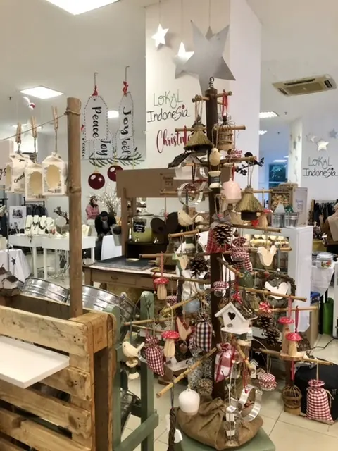 ツリー　木のオーナメント