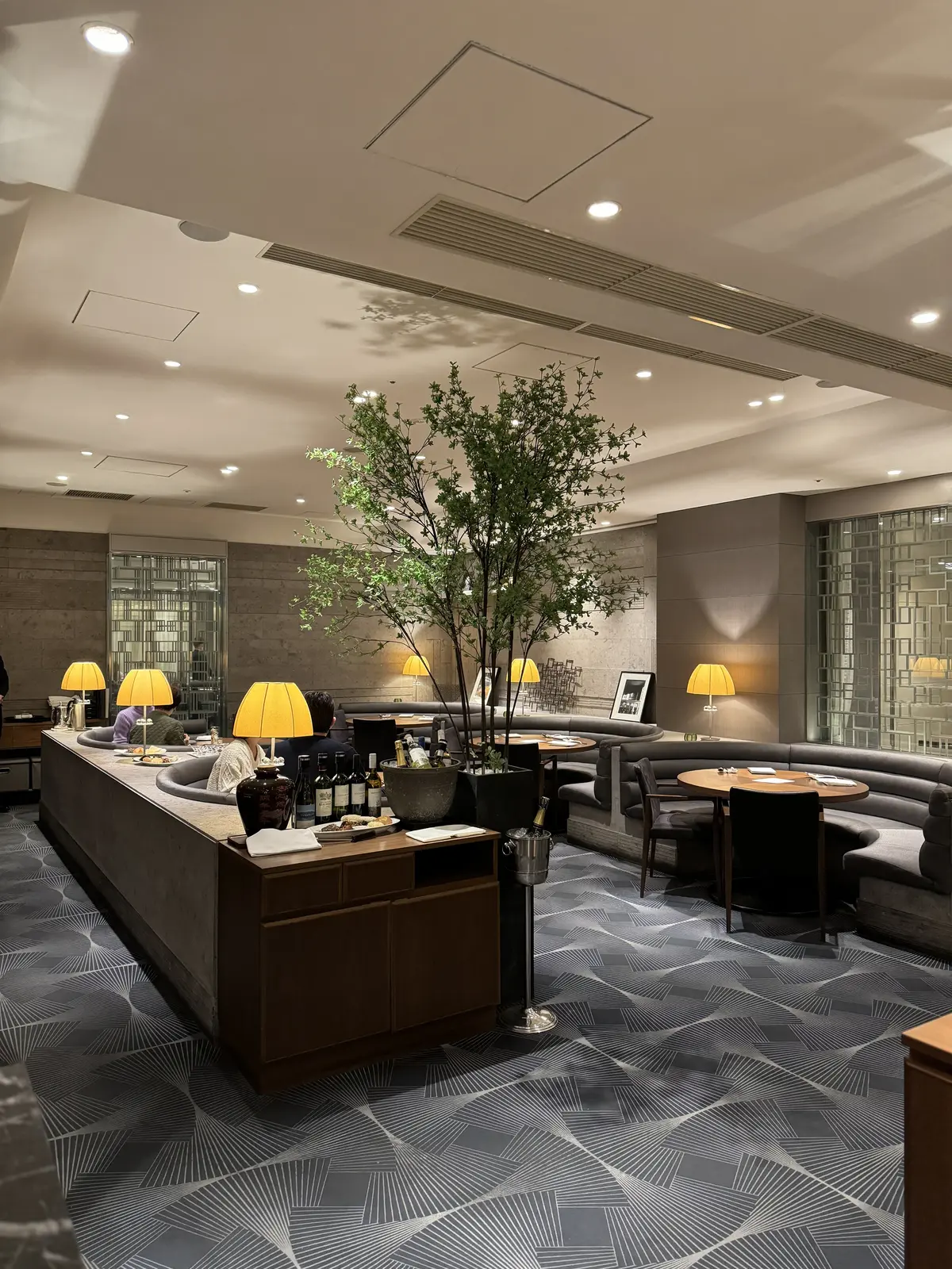 カントニーズ　燕