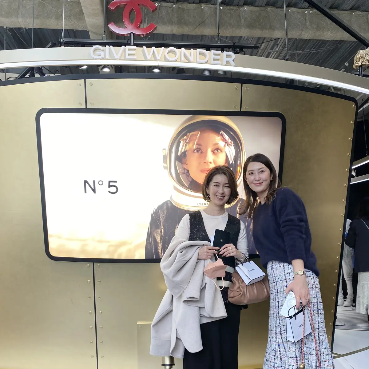 ツイードコーデでシャネルビューティイベンの画像_2