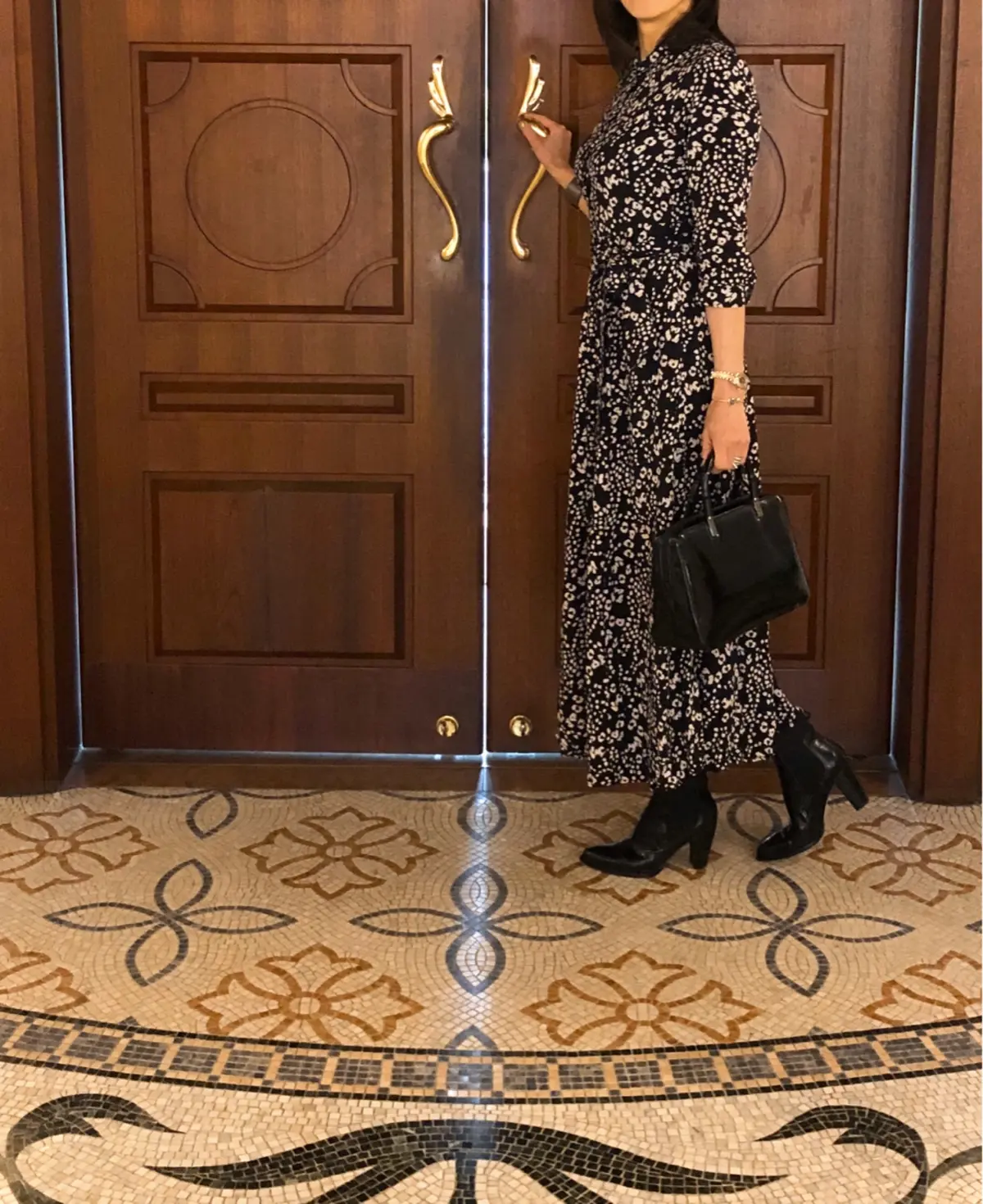 ZARAのショートブーツの画像_2