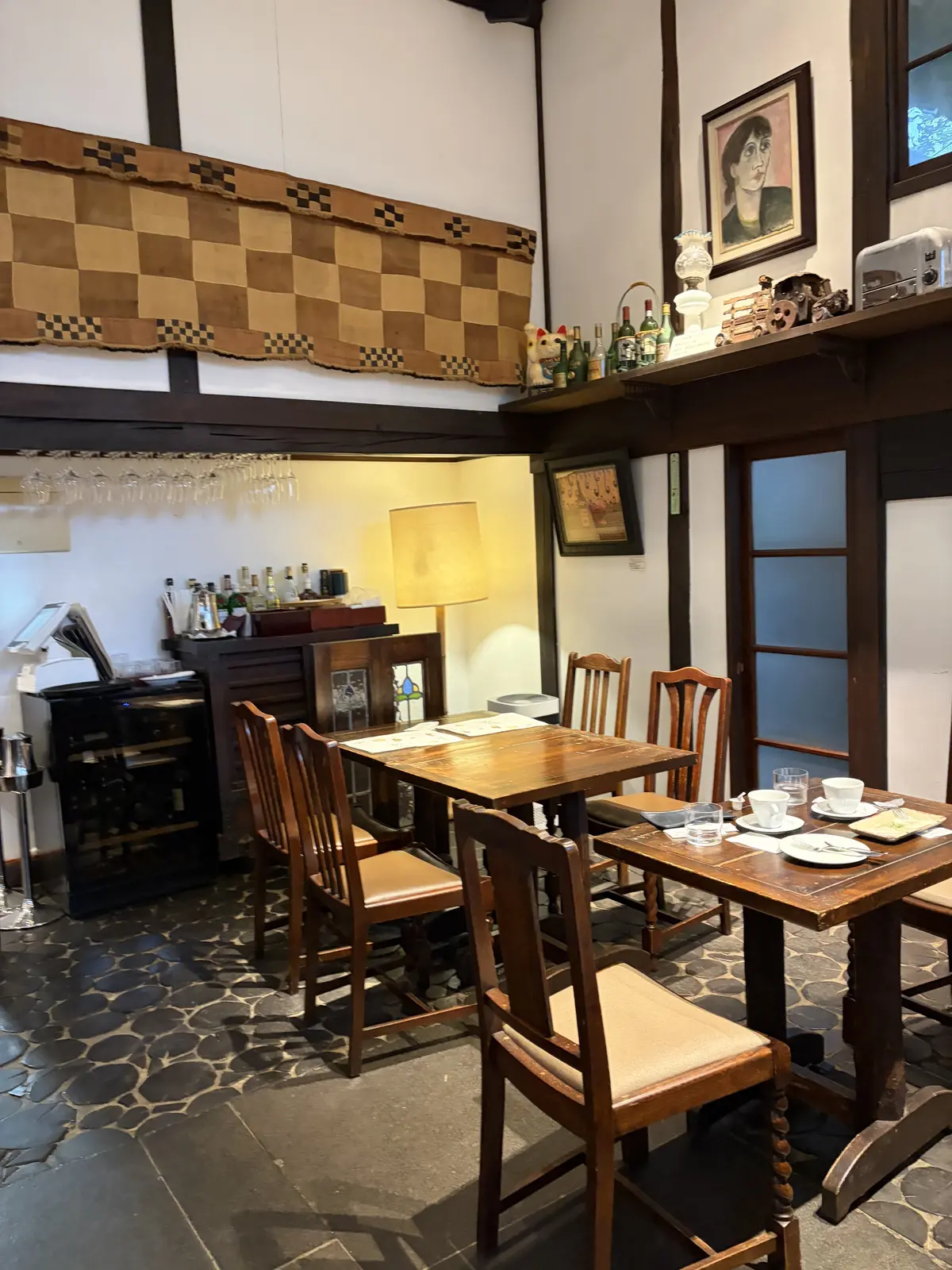 武相荘のおしゃなカフェの店内