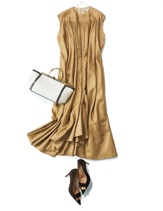 控えめプリントと美ドレープを主役に