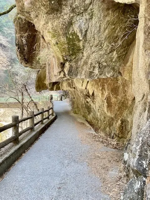 迫力満点！　子供の頃を思い出す観光地。ロープウェイで山頂へ。
