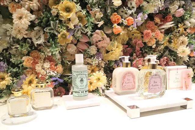 エレガントな庭園で楽しむ香り♡サンタマリの画像_5