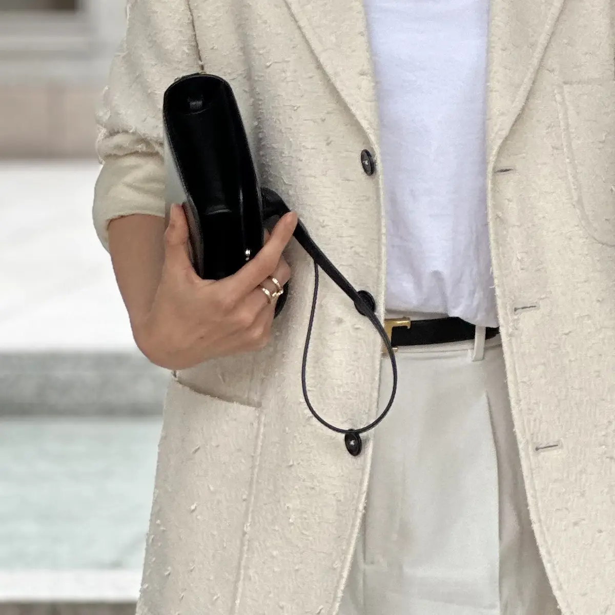 メンズライクな気分も“トーン・オン・トーの画像_2