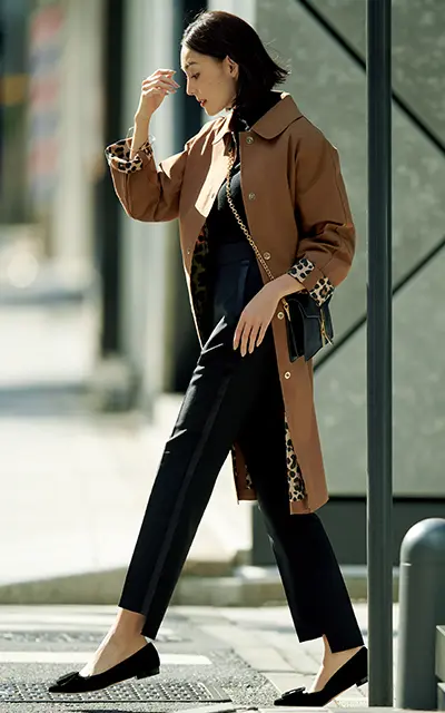 カオスの、前後差のあるすそのデザインが印象的なドレスパンツ