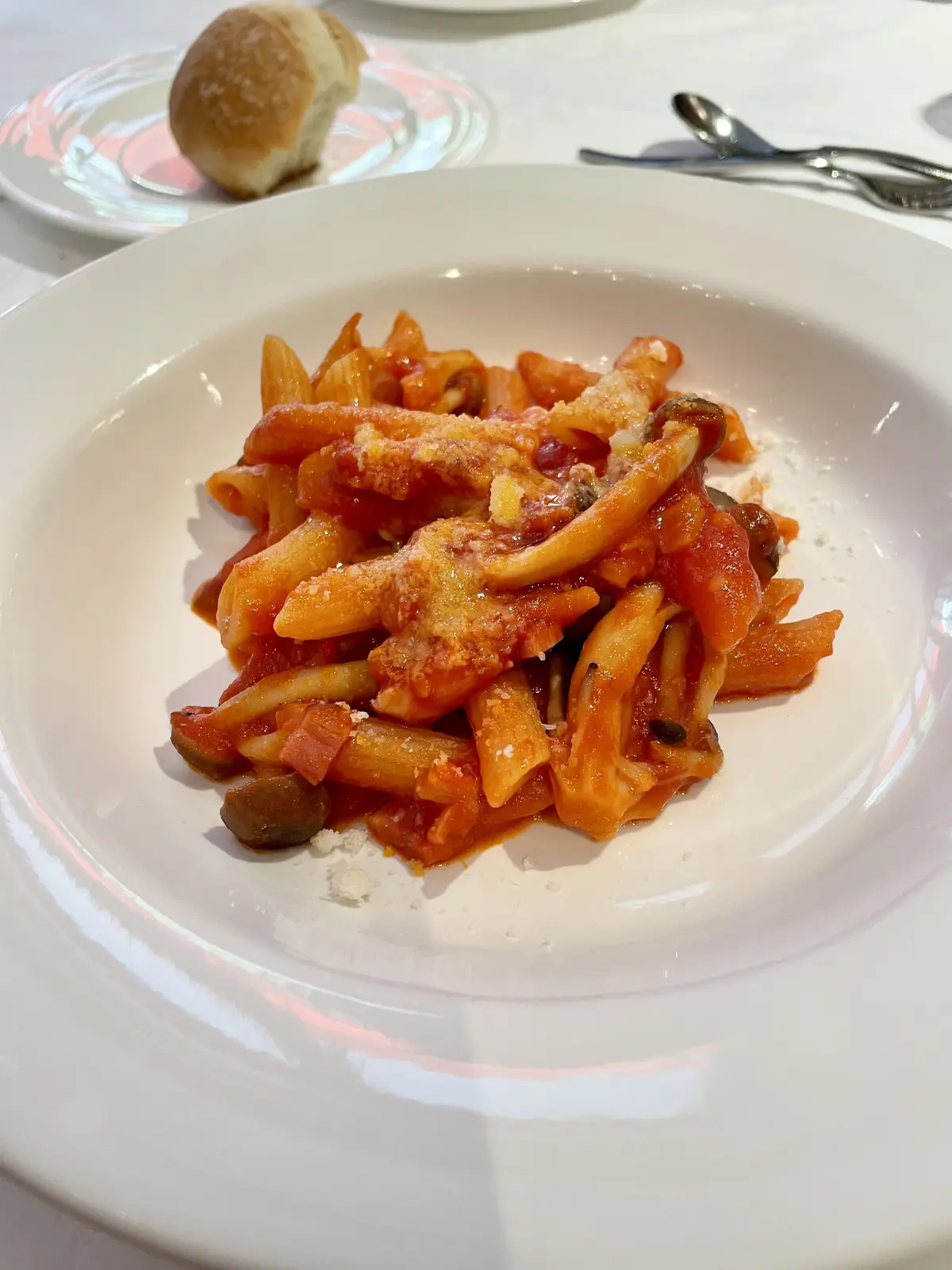 イタリアン、Angepatio、Restaurant、アンジェ パテオ、パスタ、ショートパスタ、ペンネ、トマトソース、美味しい、イタリアン