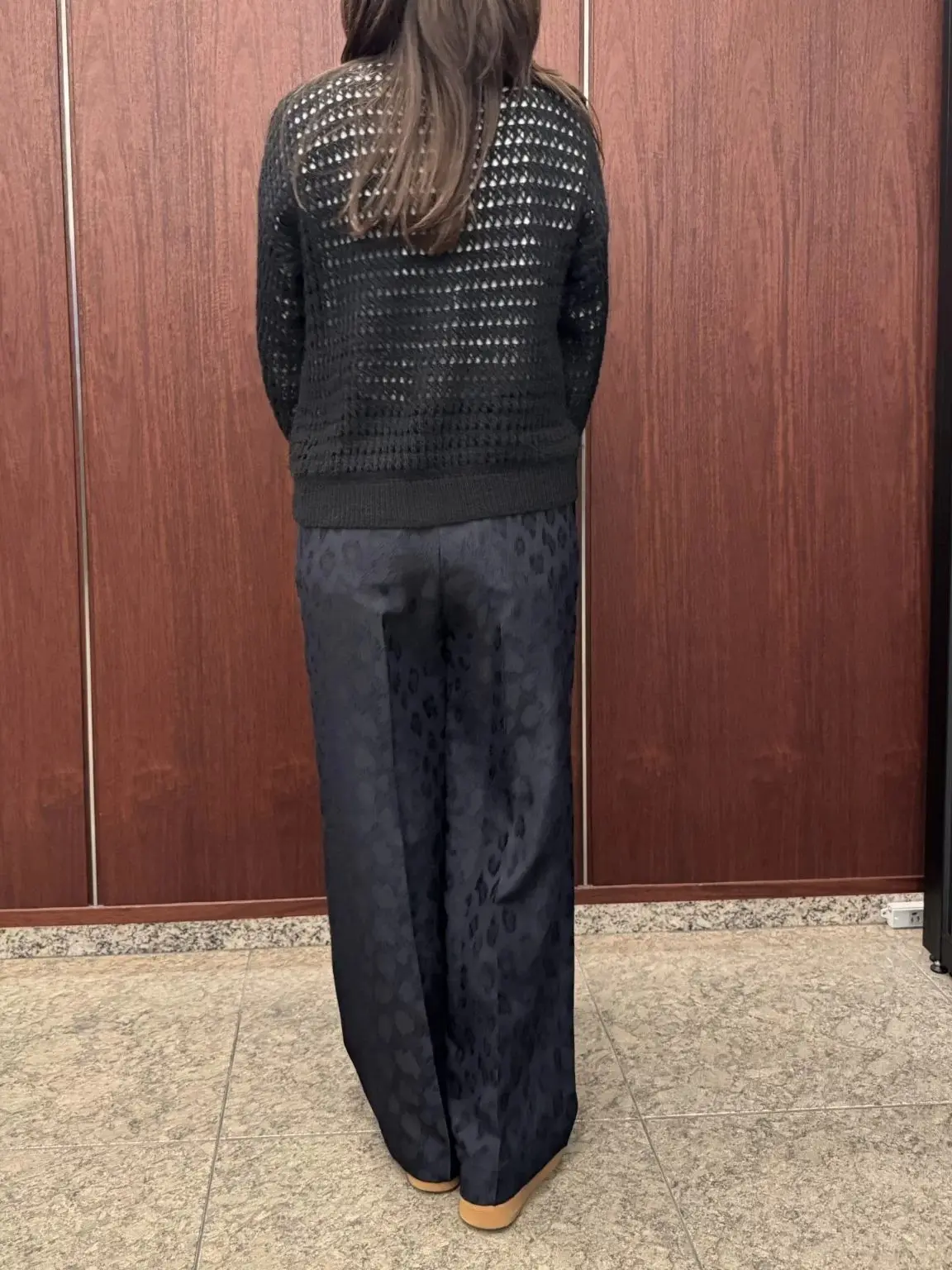 着回しがきく冬の柄パンツをスタッフの私服の画像_11