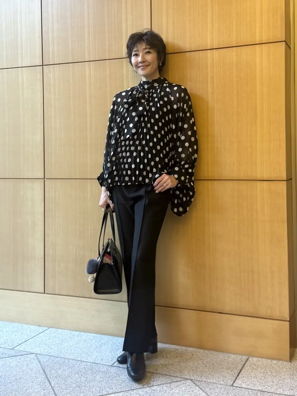 ドットブラウスコーデ 01