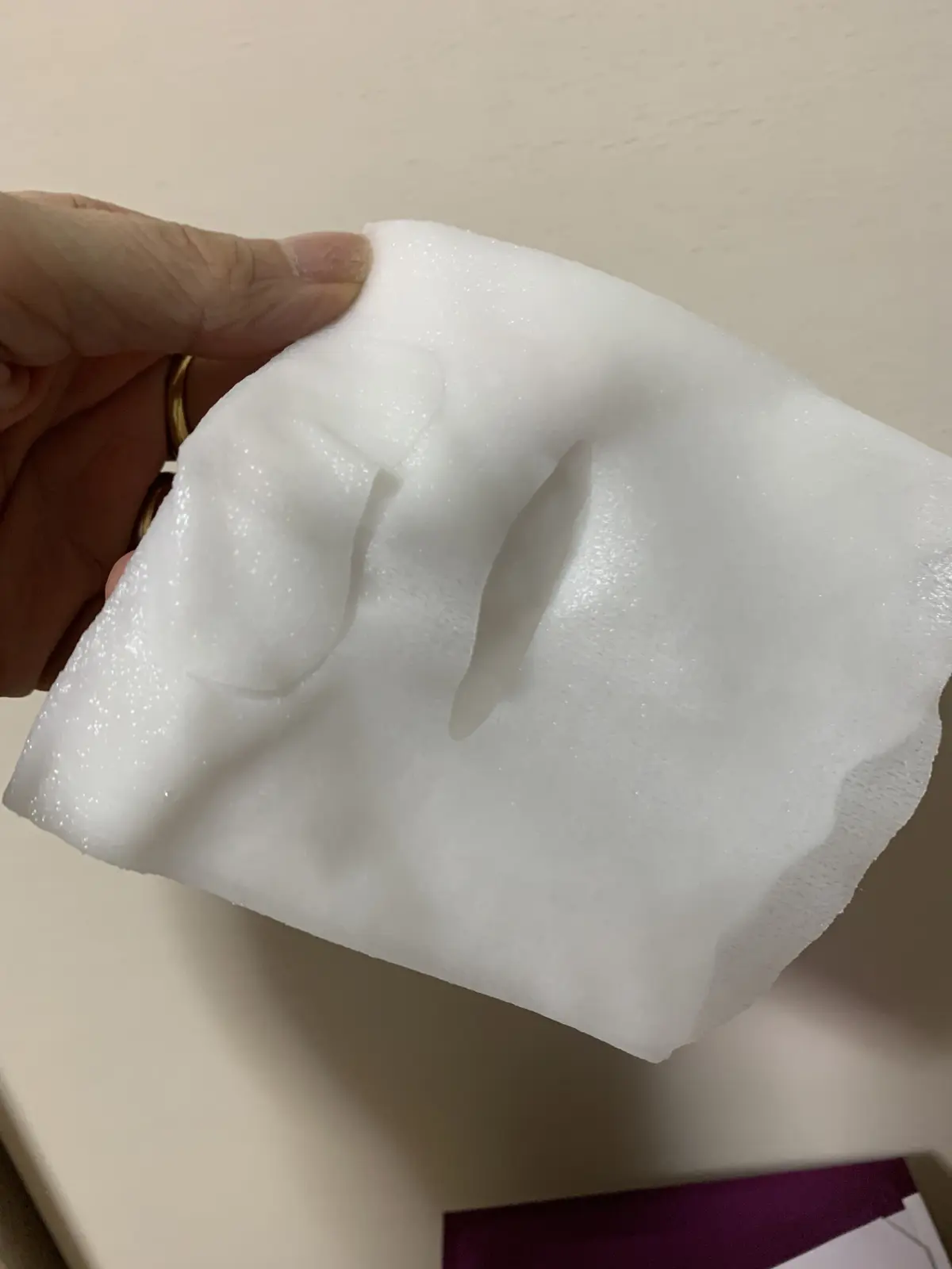 四角い形で取り出せるシートマスク