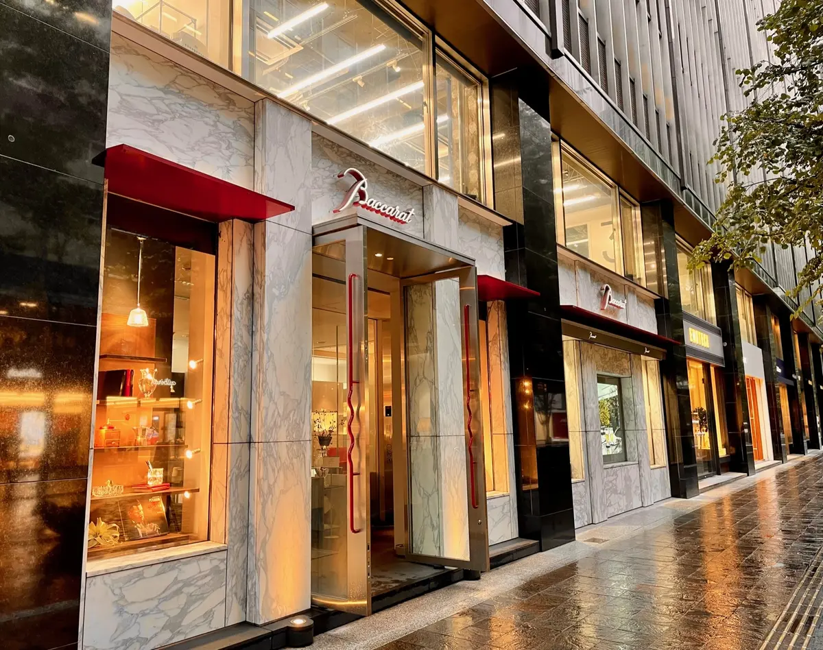 バカラ丸の内店