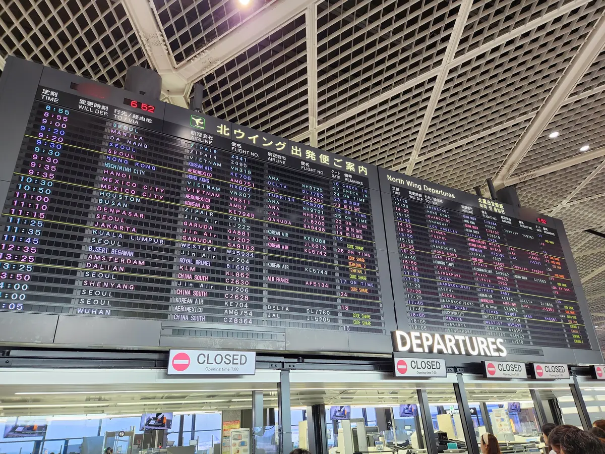 久々の成田第一ターミナル。このボードを見るとワクワクします！