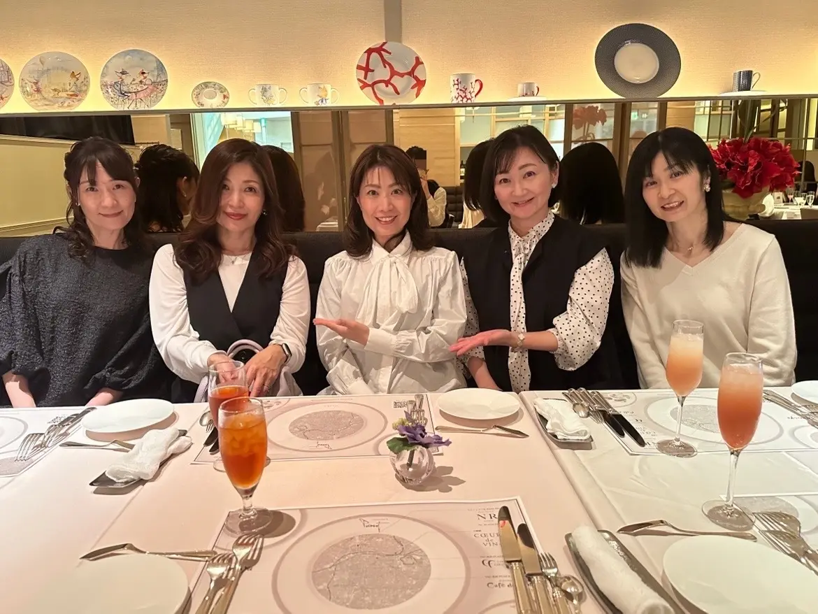 左からそよ風・あいちゃん・やっちゃん・sallyちゃん・Maiちゃん