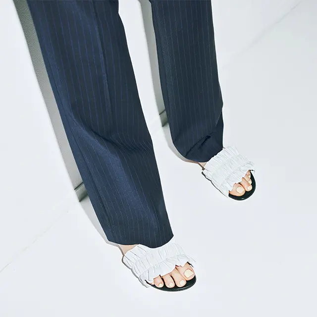 マノロ ブラニクで遊ぶ