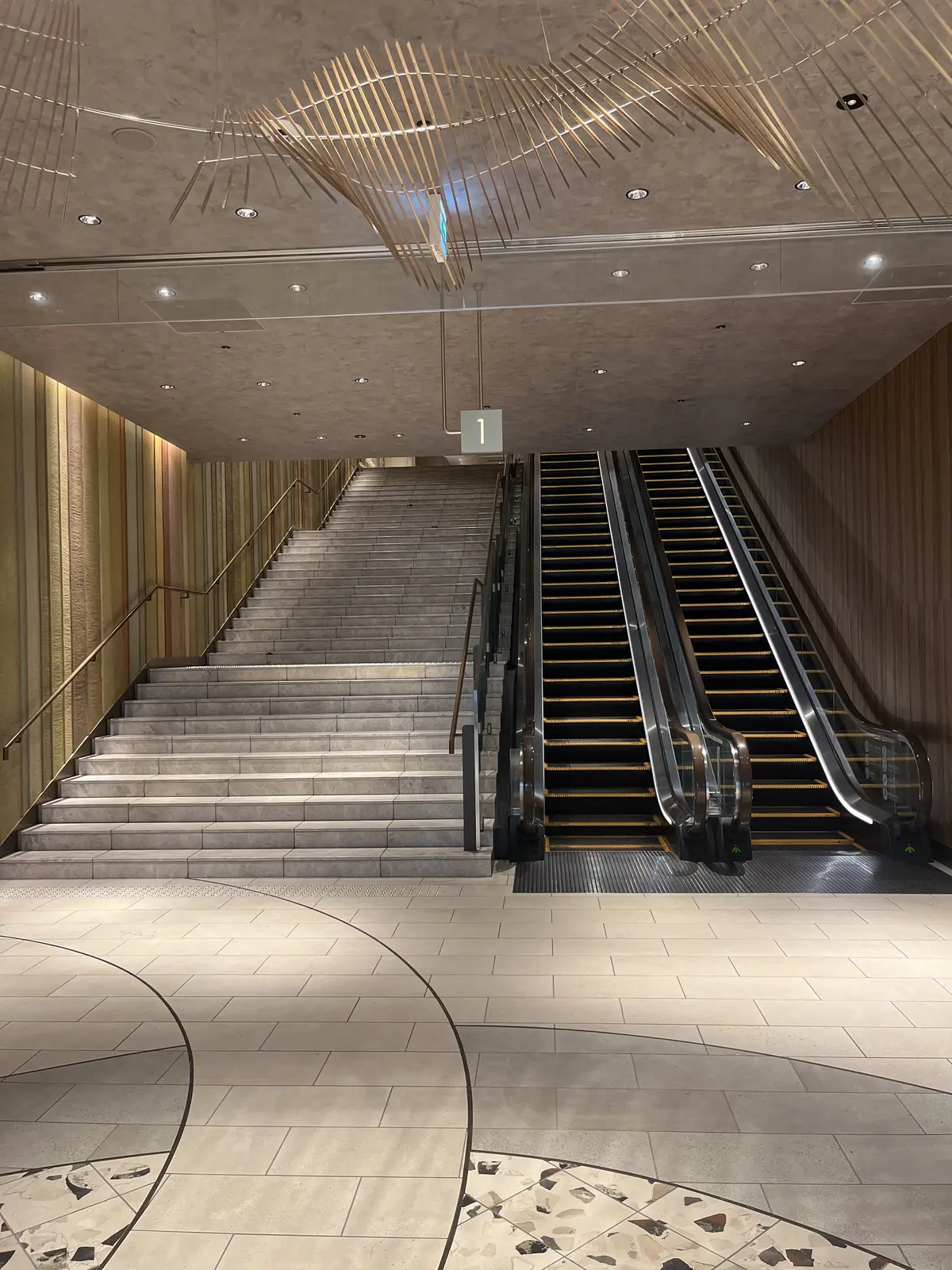 景色も楽しめるアフタヌーンティーへの画像_2