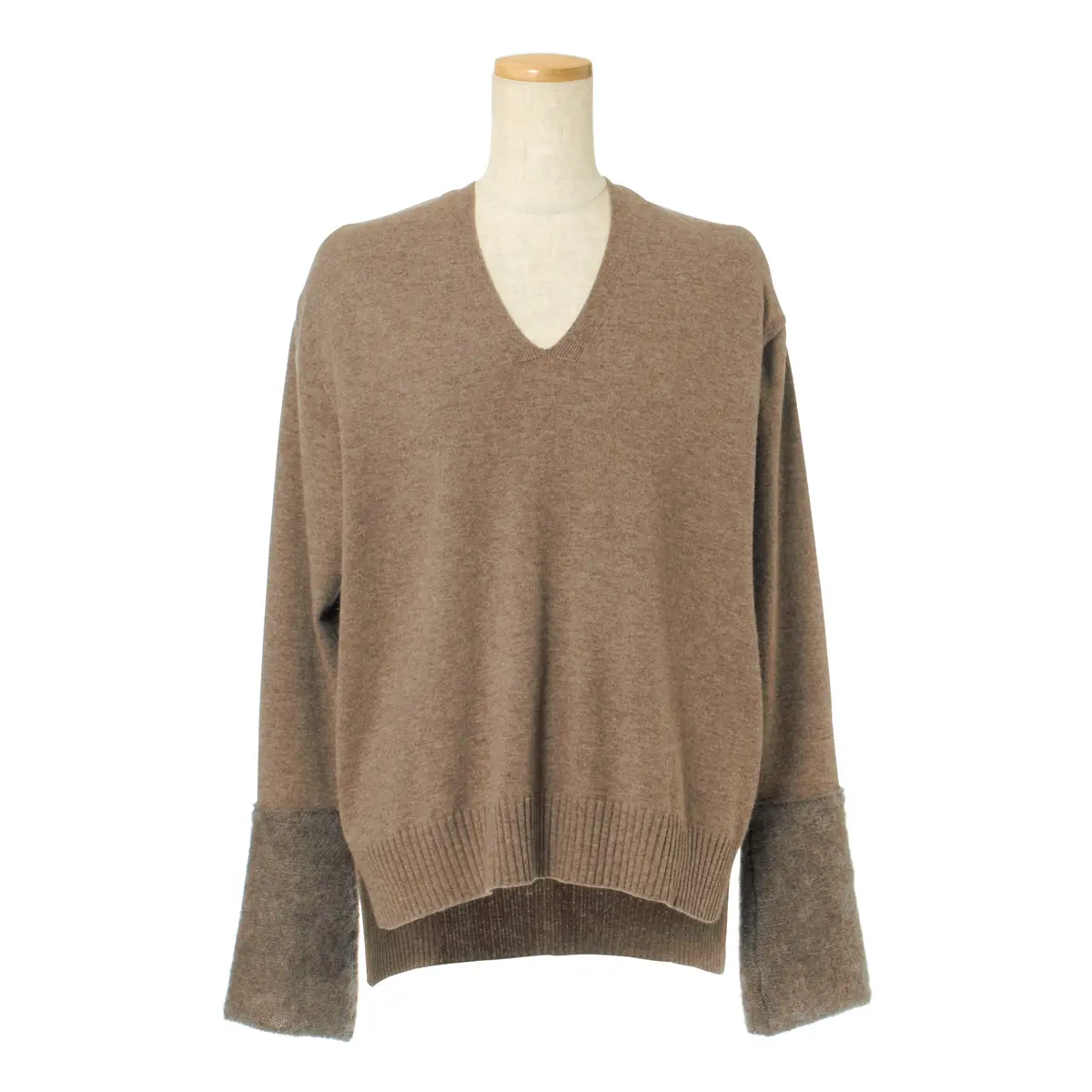 小技の効いた上質ニット４スタイルの画像_8