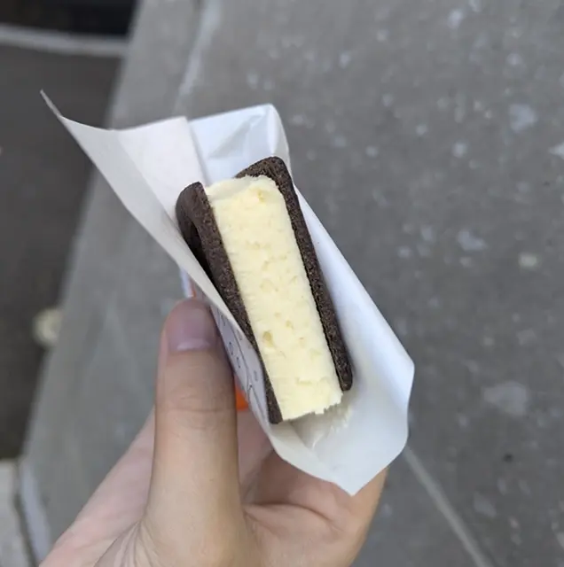 六花亭　雪こんチーズ