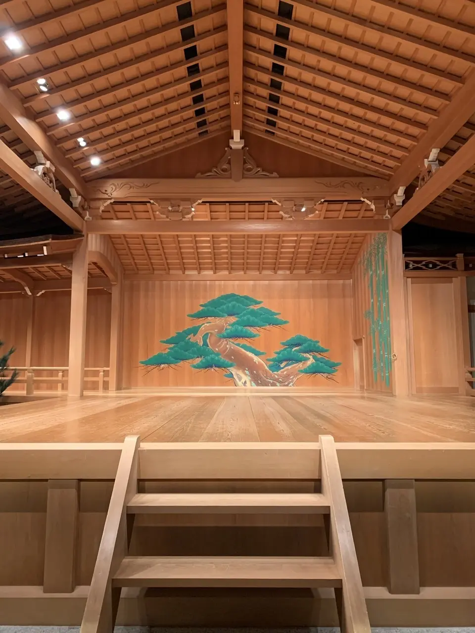 本舞台　奥後座（横板）