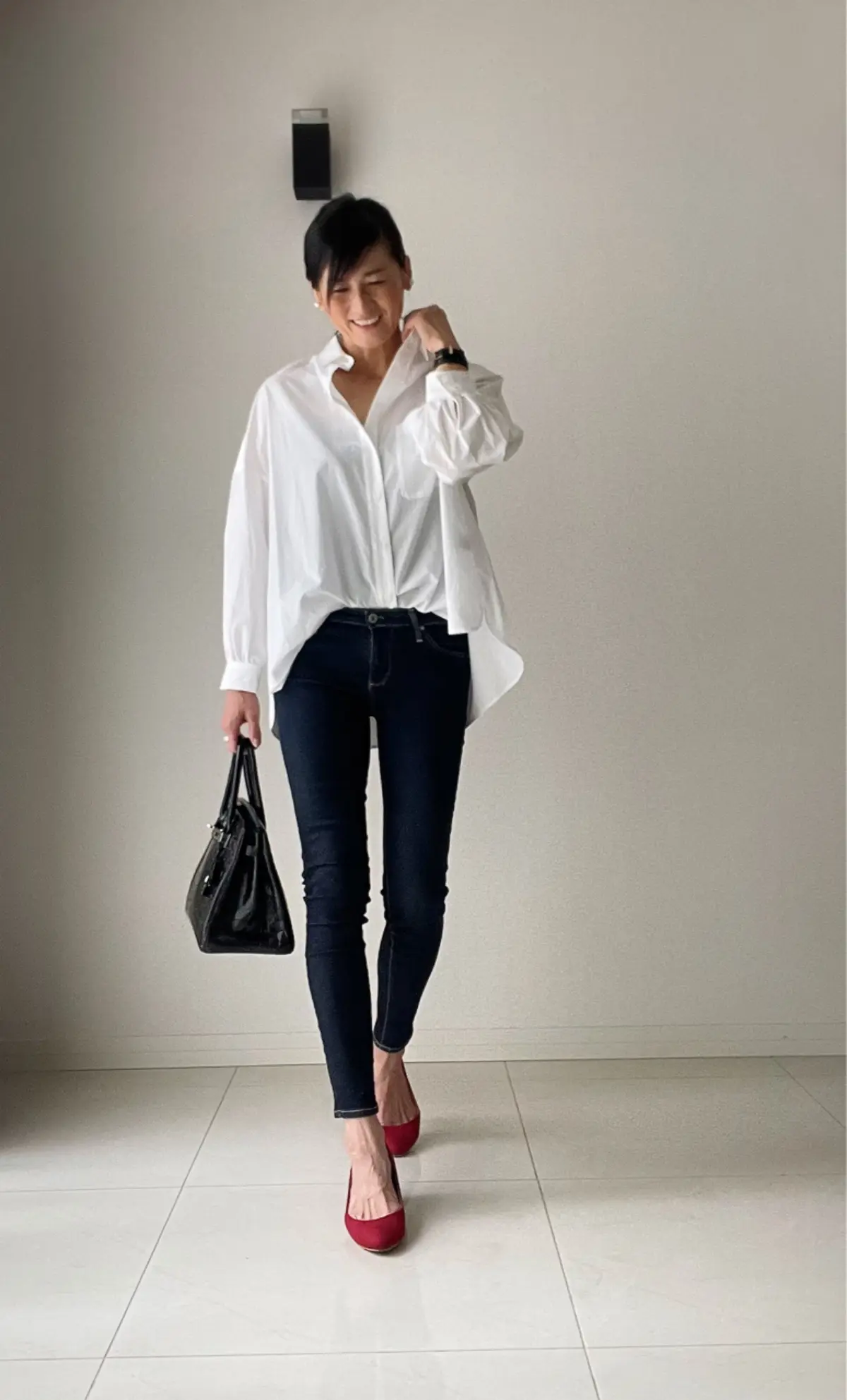 白シャツは鉄板コーデでの画像_2