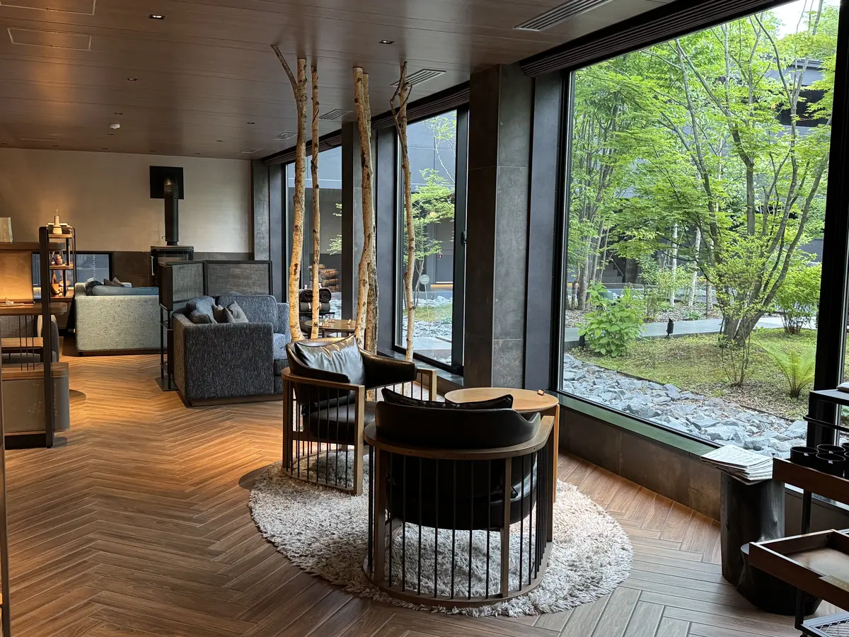 軽井沢の森に溶け込む、「ふふ軽井沢　静養の画像_4