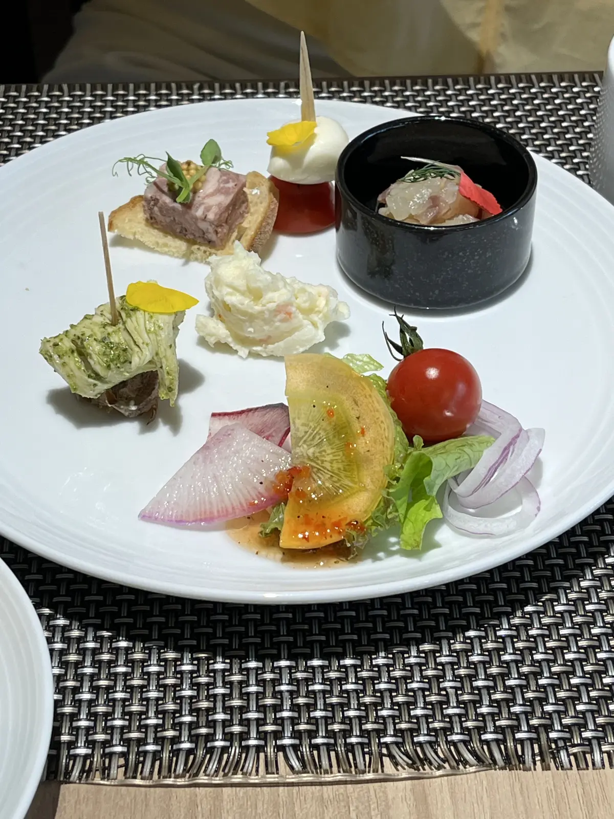 札幌　クロスホテル　アッシュ　　カフェ　ランチ　éclat エクラ　Jマダム　ブログ　北海道　札幌　トモコ　知子