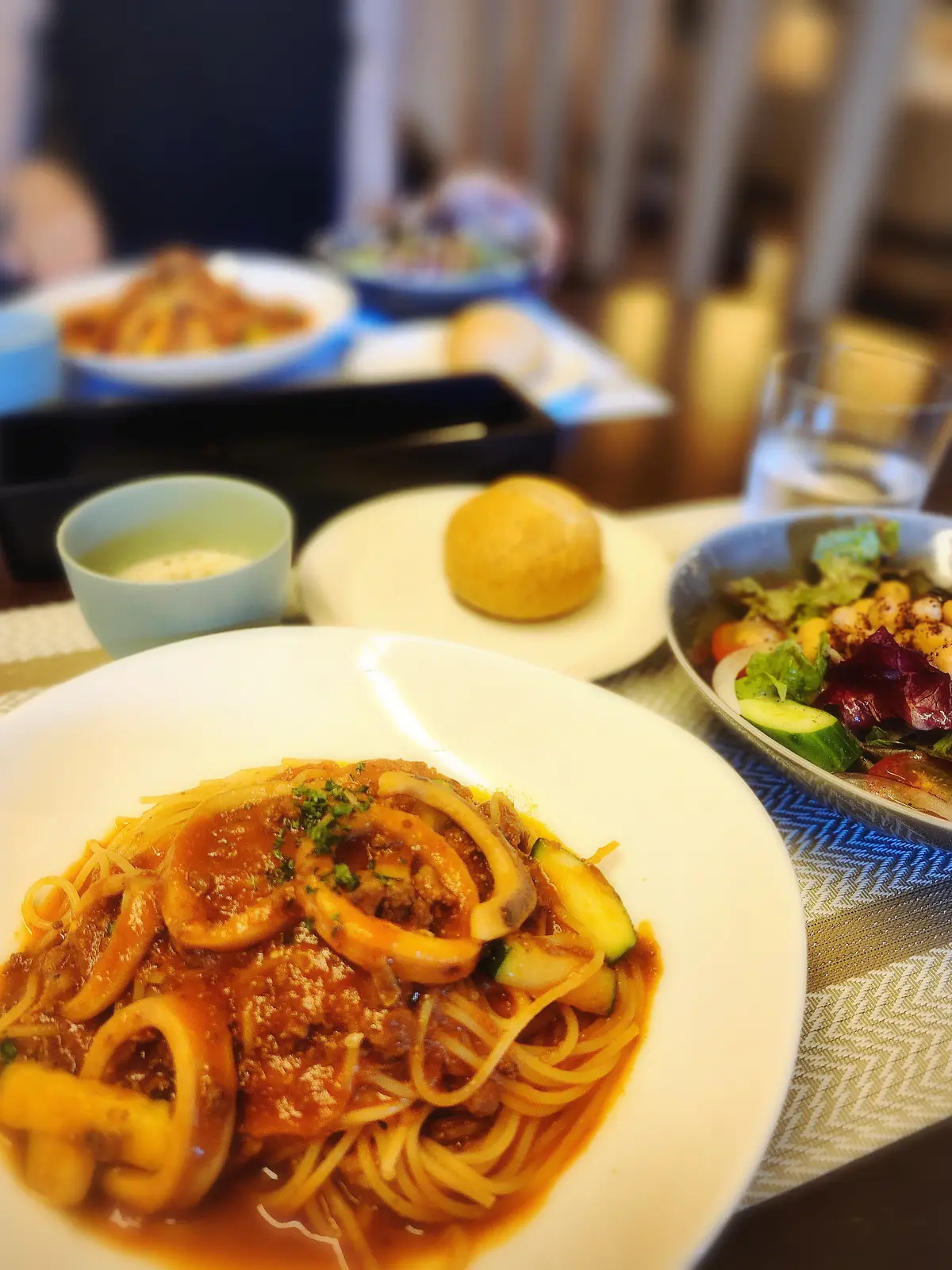 40代ファッション、黒ワンピース、秋コーデ、スタイルデリ、STYLE DELI、青山ランチ、地中海料理、ママ友ランチ、STELLAR WORKS