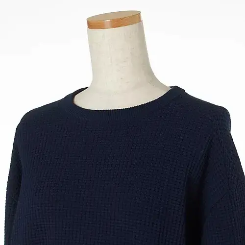 【50代 ファッション】意外。「ネイビーの画像_3