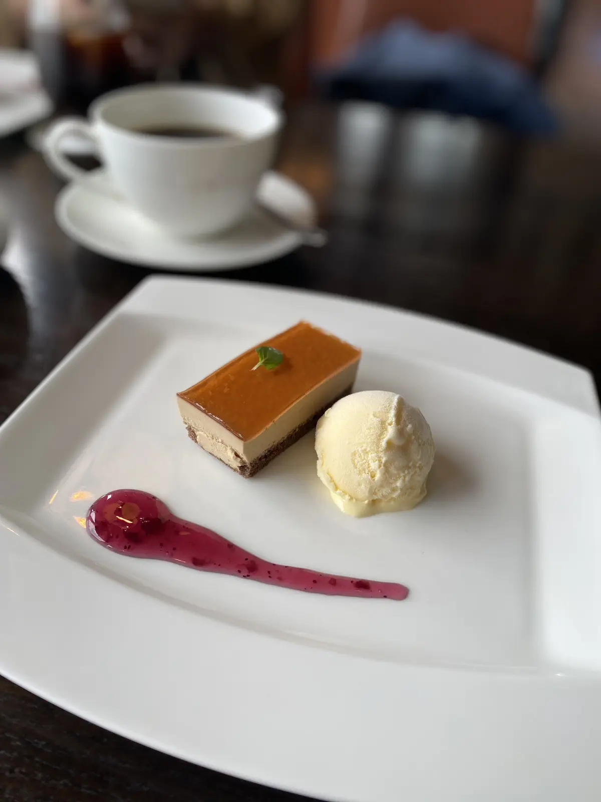 R restaurant＆bar デザート