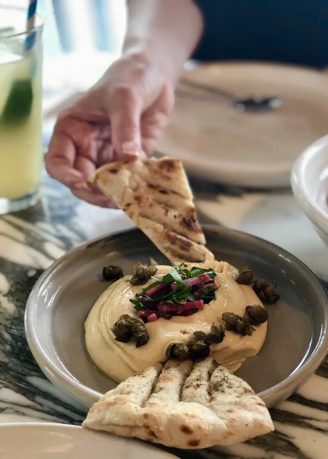 イエローエンドウ豆のディップ+ピタブレッド