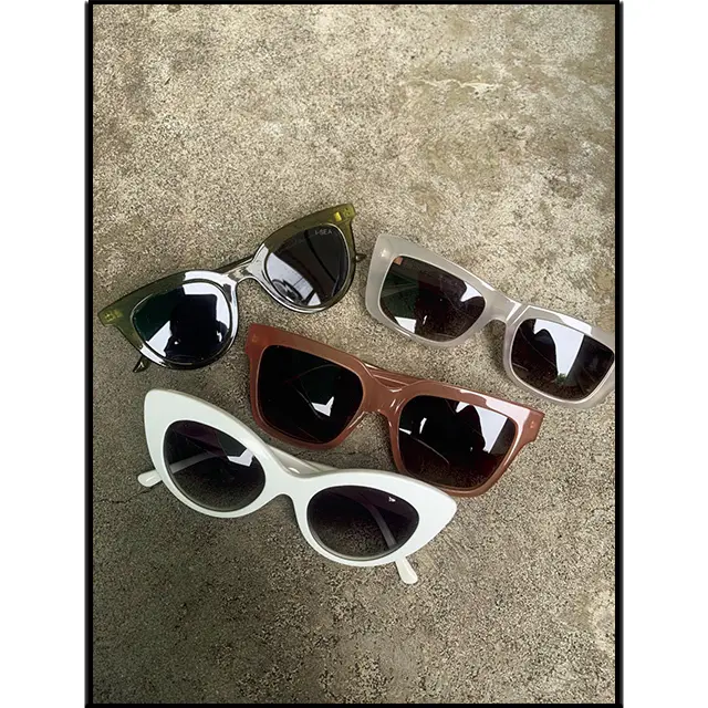 夏はカラフルなサングラスが楽しいよね！