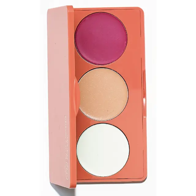 オンリーミネラル N by O NLY MINERALS N by シグネチャーパレット（限定発売）￥5,720／ヤーマン