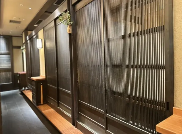 ディナータイムは、カジュアルになりすぎなの画像_8