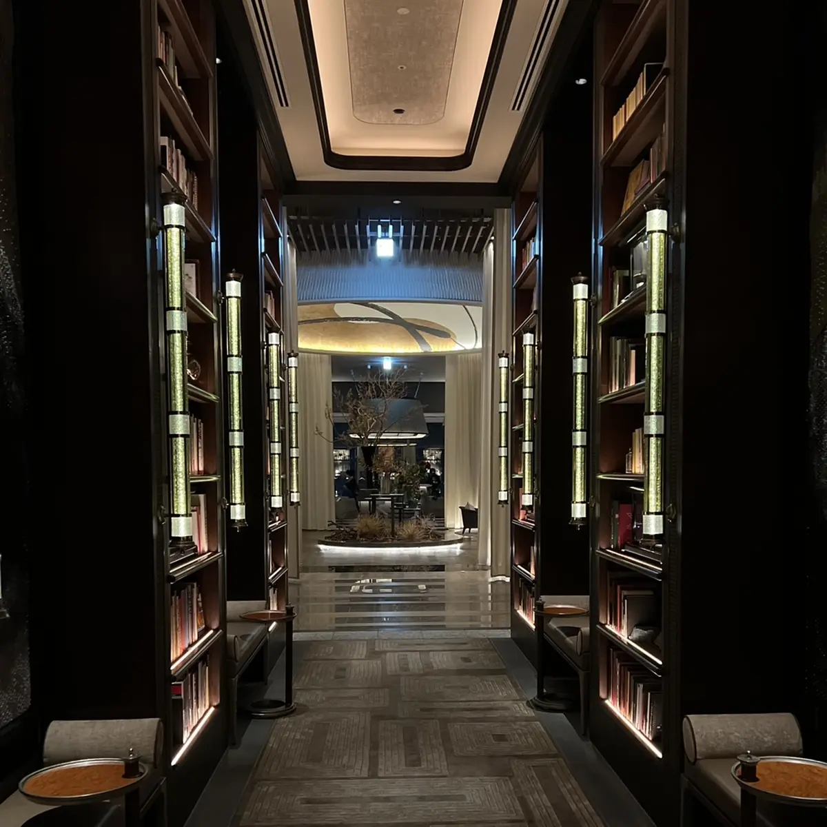 フォーシーズンズホテル東京大手町　バーへ