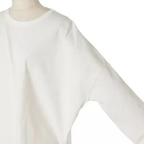 モードな着こなしに、春の軽やかさを漂わせの画像_11