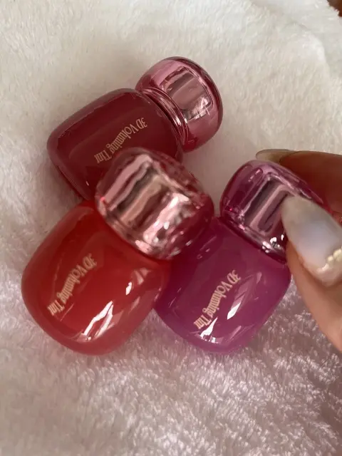 大人気韓国コスメ　Fwee 