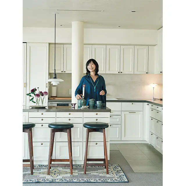 映画『恋愛適齢期』に出てくるキッ チンを参考にしたという白を基調とし たさわやかなキッチン