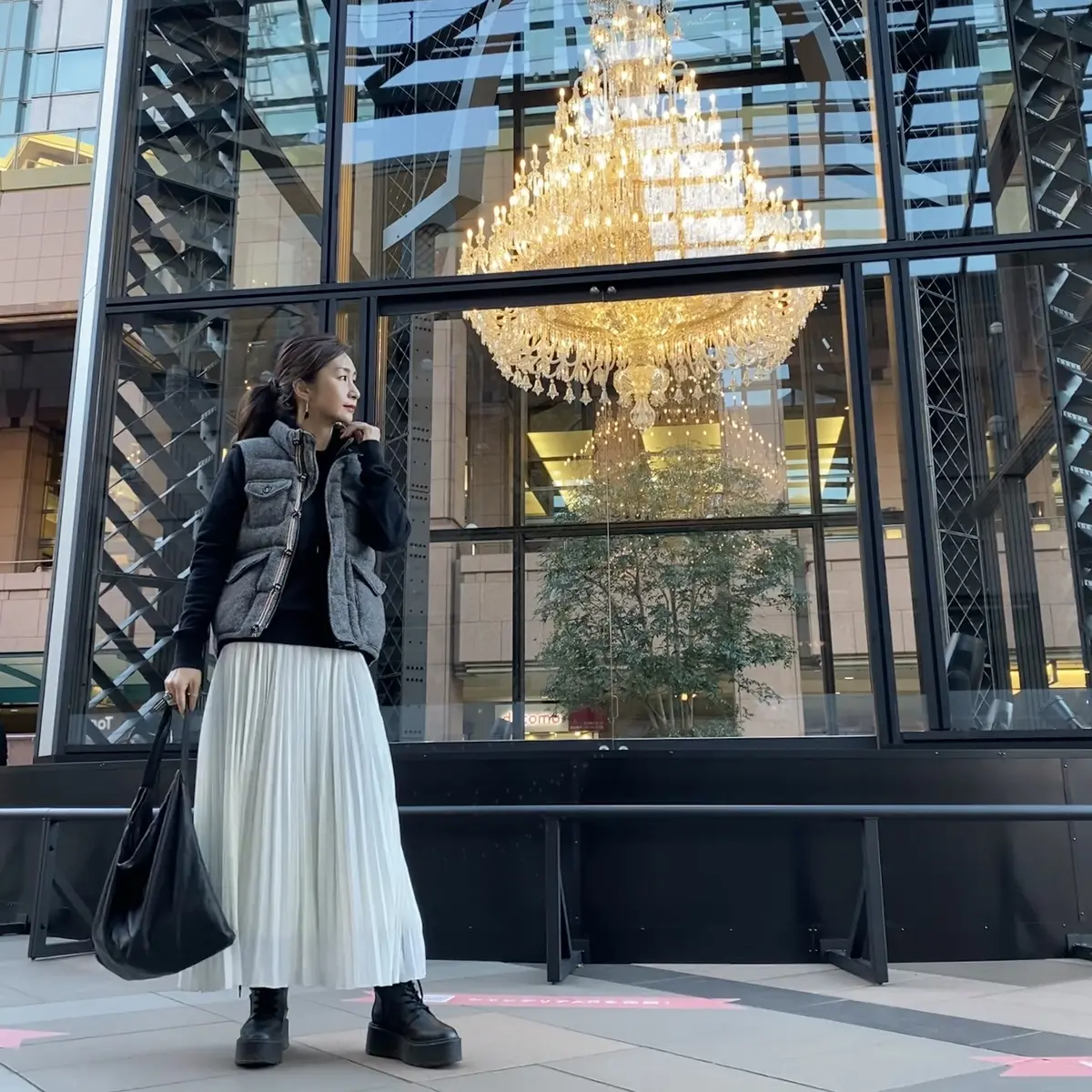 アウターのダウンベストは旦那様のです