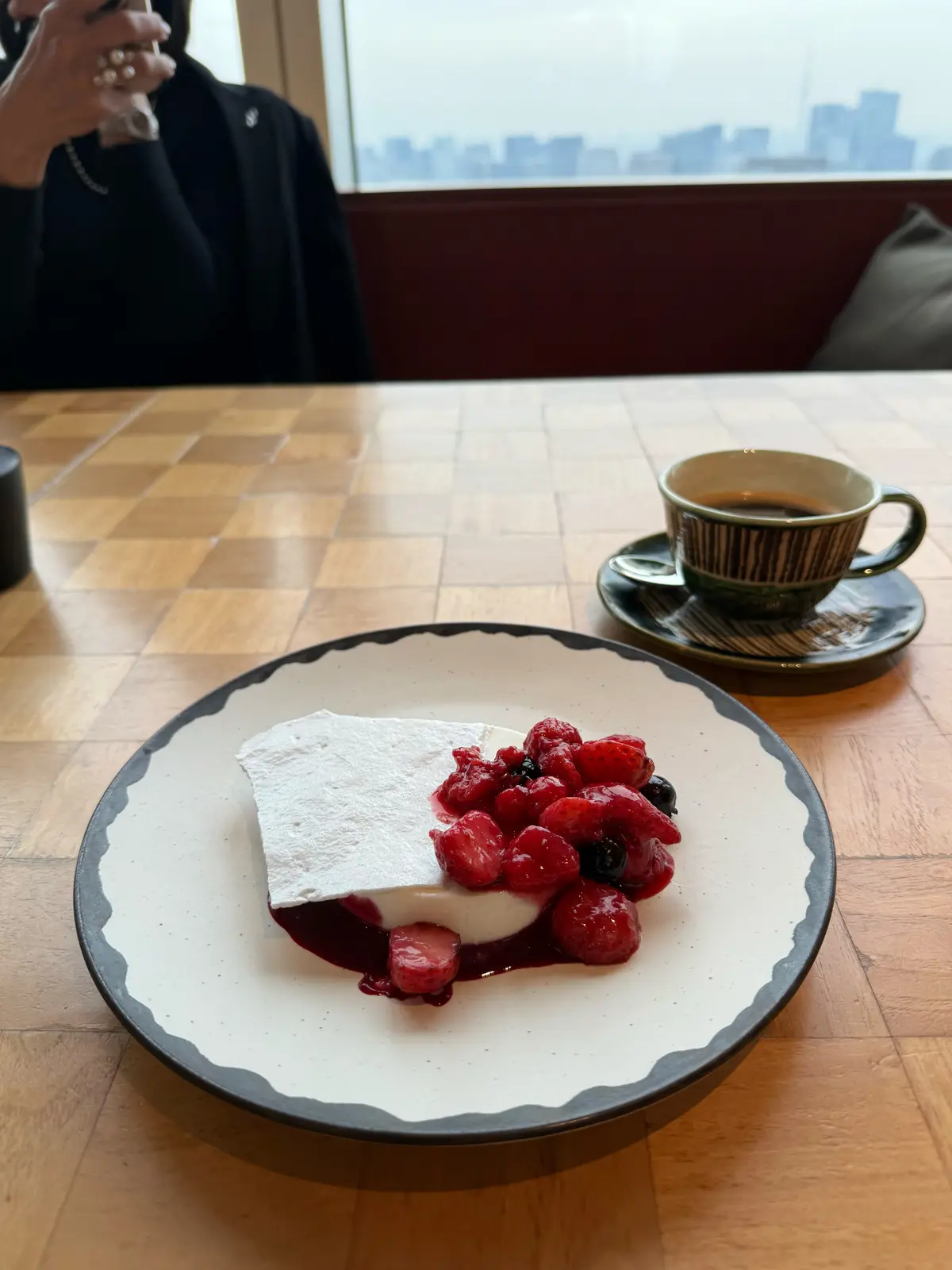 50代　冬のオシャレが華やぐボトムスでおの画像_13